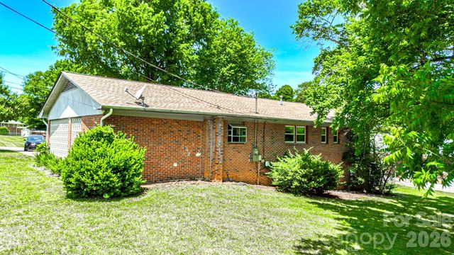 135 Hazelwood Drive, Forest City, NC 28043