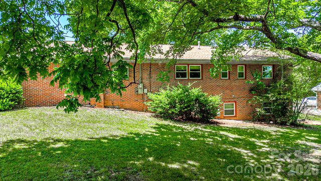 135 Hazelwood Drive, Forest City, NC 28043