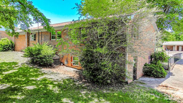 135 Hazelwood Drive, Forest City, NC 28043