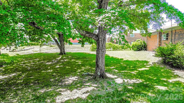 135 Hazelwood Drive, Forest City, NC 28043