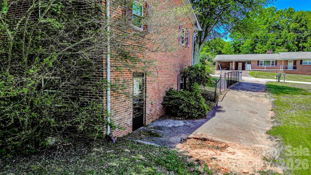 135 Hazelwood Drive, Forest City, NC 28043