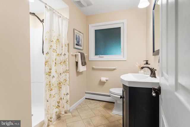 33 STIRLING WAY, Chadds Ford, PA 19317