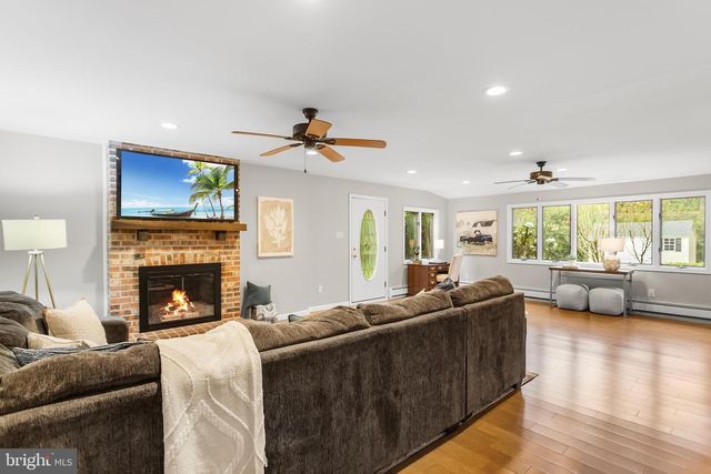 33 STIRLING WAY, Chadds Ford, PA 19317