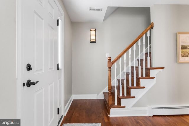 33 STIRLING WAY, Chadds Ford, PA 19317