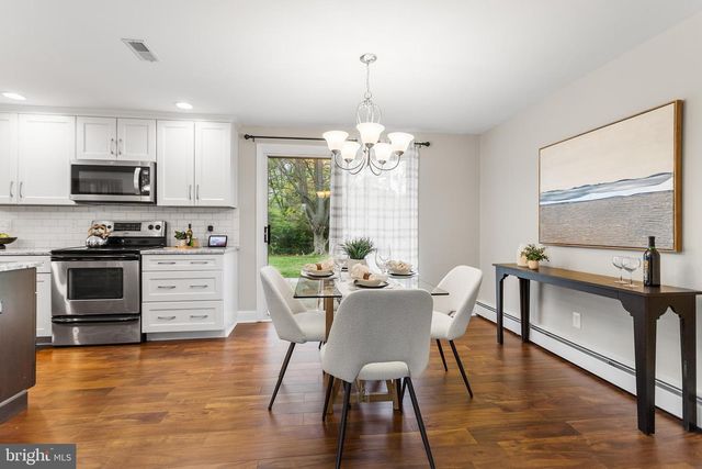 33 STIRLING WAY, Chadds Ford, PA 19317