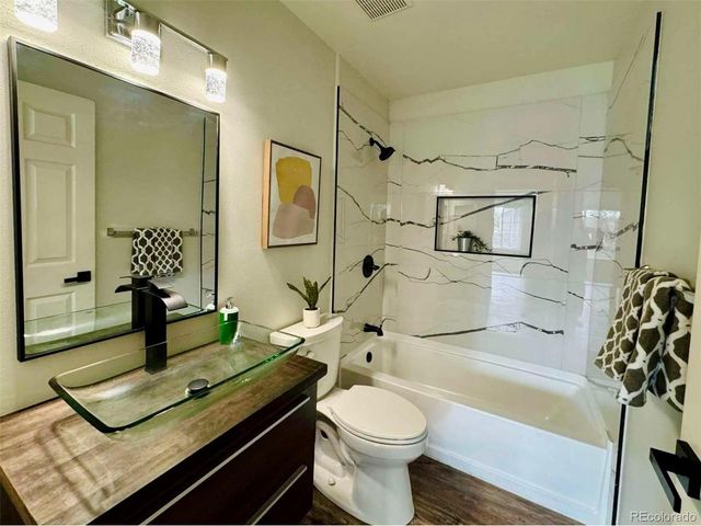 8468 Thunder Ridge Way 202, Highlands Ranch, CO 80126