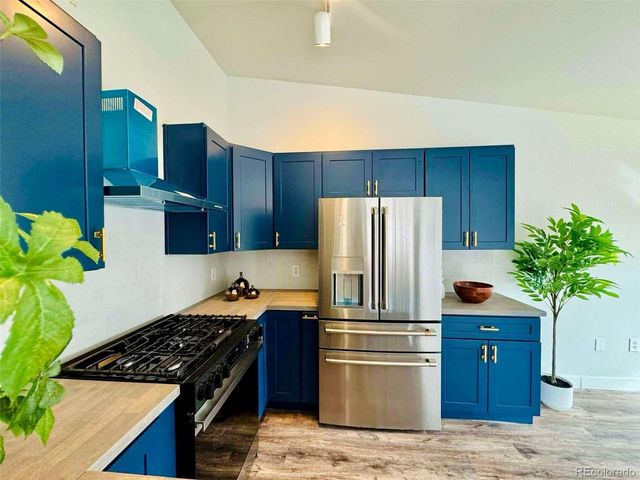 8468 Thunder Ridge Way 202, Highlands Ranch, CO 80126