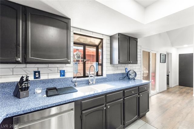 7733 Parakeet Avenue, Las Vegas, NV 89145