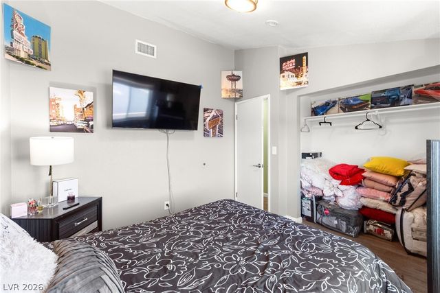 7733 Parakeet Avenue, Las Vegas, NV 89145