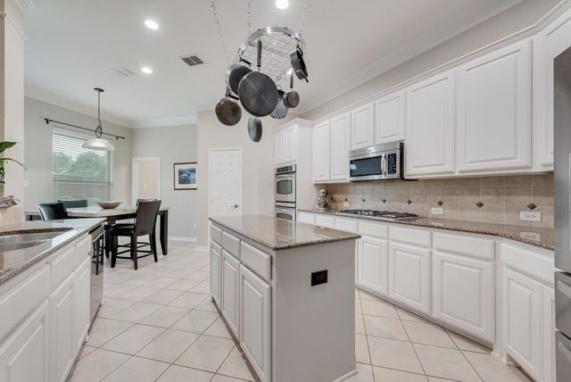 902 Nighthawk Drive, Murphy, TX 75094