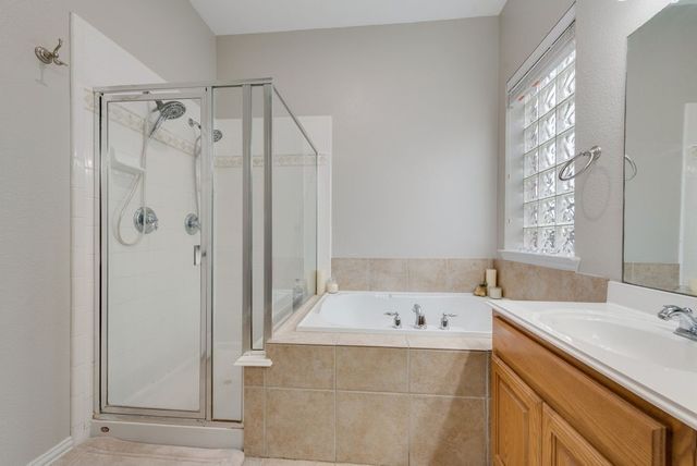 902 Nighthawk Drive, Murphy, TX 75094