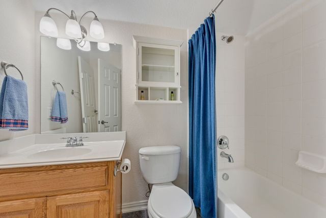 902 Nighthawk Drive, Murphy, TX 75094