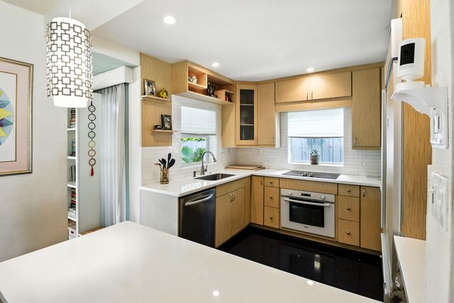 1625 NE 20th Avenue, Fort Lauderdale, FL 33305