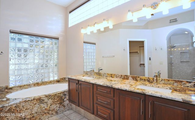 4162 N Calle Vista Ciudad, Tucson, AZ 85750