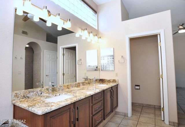 4162 N Calle Vista Ciudad, Tucson, AZ 85750