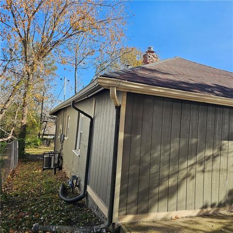 8309 Wabash Avenue, Kansas City, MO 64132