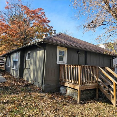 8309 Wabash Avenue, Kansas City, MO 64132