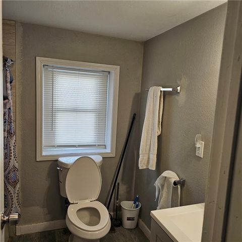 8309 Wabash Avenue, Kansas City, MO 64132