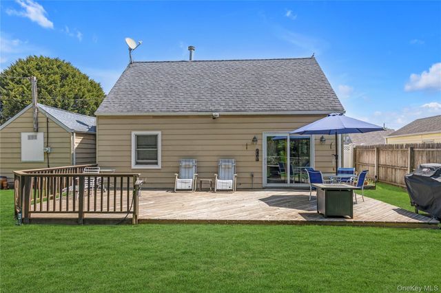 304 Jamaica Boulevard, Carle Place, NY 11514