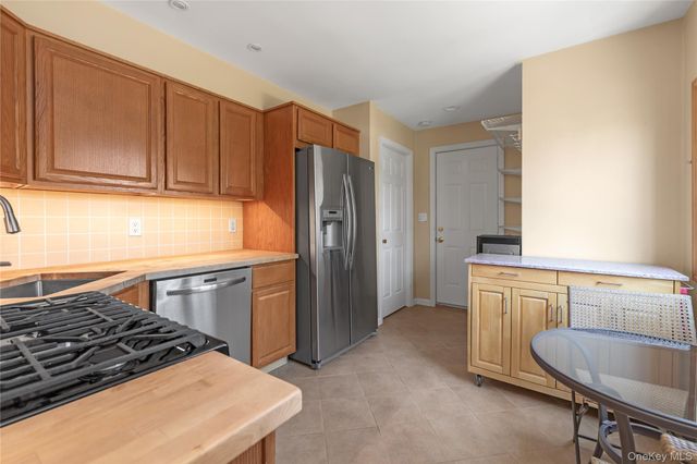 304 Jamaica Boulevard, Carle Place, NY 11514