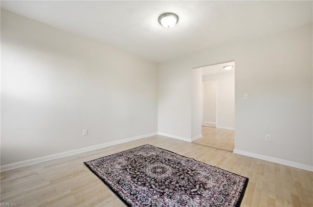 804 Roberto DR, Newport News, VA 23601