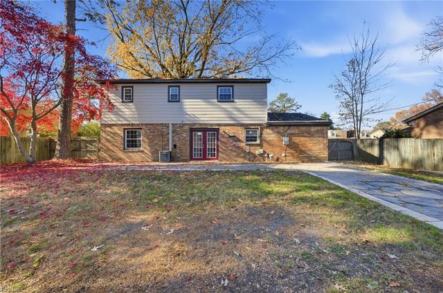 804 Roberto DR, Newport News, VA 23601