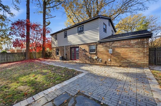 804 Roberto DR, Newport News, VA 23601