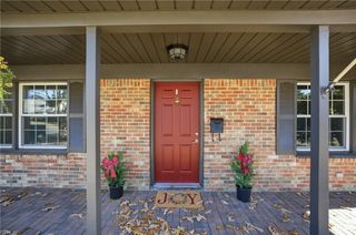 804 Roberto DR, Newport News, VA 23601