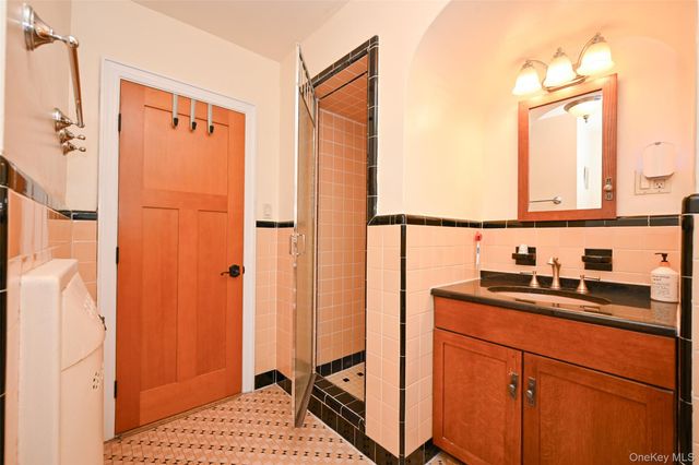 29-33 171st Street, Flushing, NY 11358