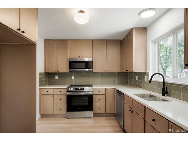 7755 E Quincy Ave T56, Denver, CO 80237