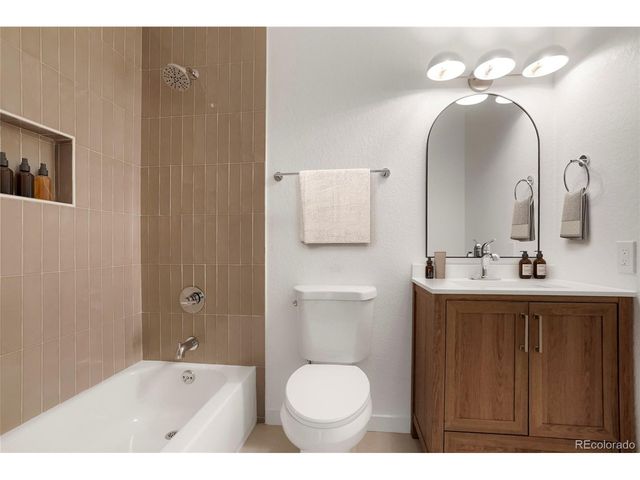7755 E Quincy Ave T56, Denver, CO 80237