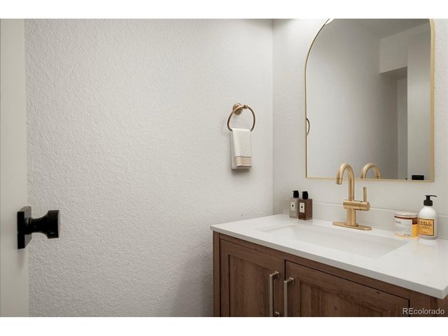 7755 E Quincy Ave T56, Denver, CO 80237
