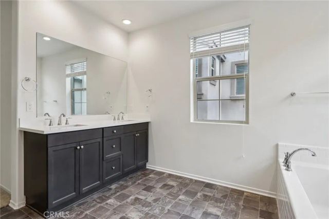 5313 Teramo, Fontana, CA 92336