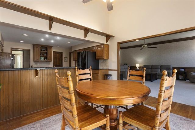 8917 Lambert Drive, Lee's Summit, MO 64064