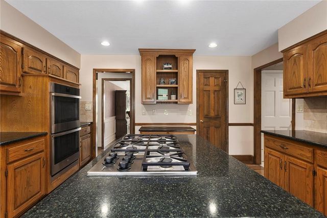 8917 Lambert Drive, Lee's Summit, MO 64064