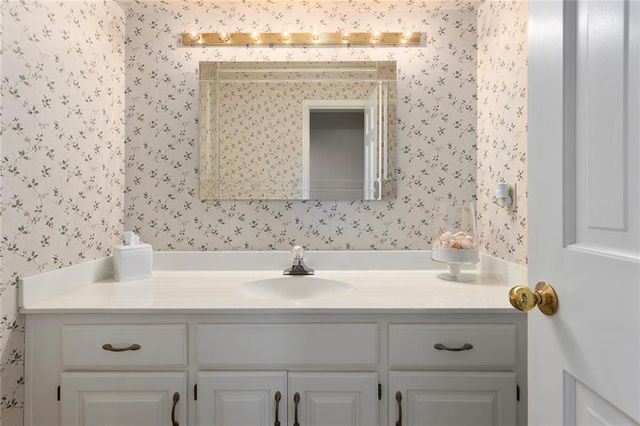 8917 Lambert Drive, Lee's Summit, MO 64064