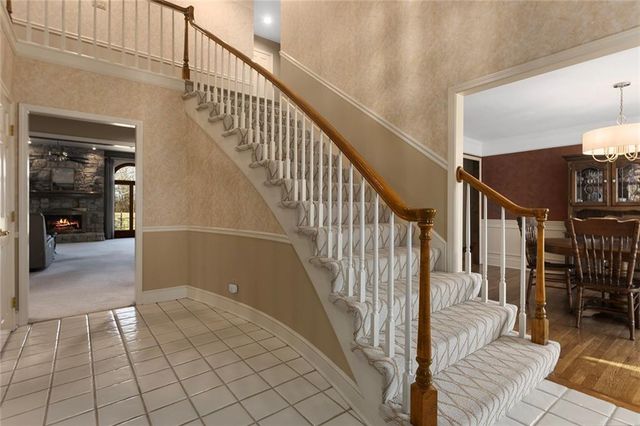 8917 Lambert Drive, Lee's Summit, MO 64064