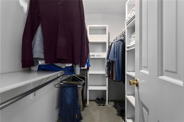 8917 Lambert Drive, Lee's Summit, MO 64064