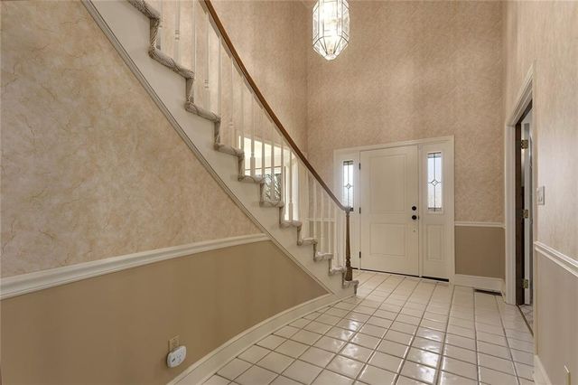 8917 Lambert Drive, Lee's Summit, MO 64064