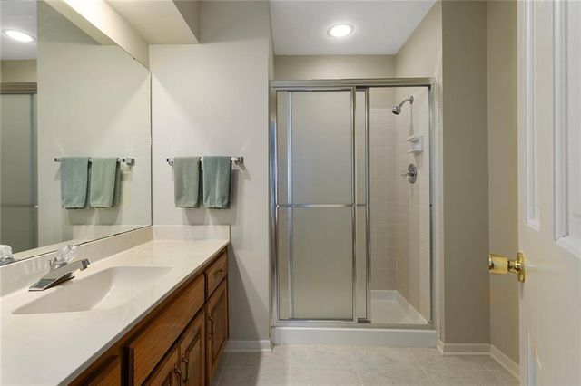 8917 Lambert Drive, Lee's Summit, MO 64064