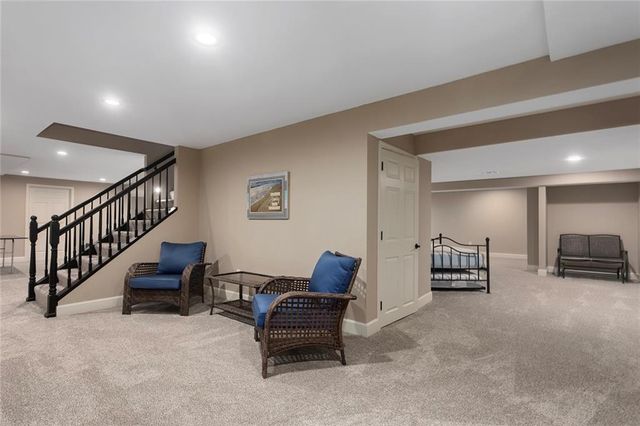 8917 Lambert Drive, Lee's Summit, MO 64064