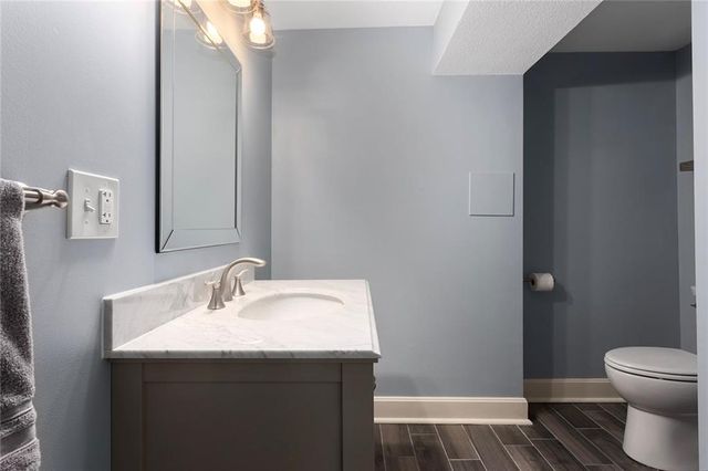 8917 Lambert Drive, Lee's Summit, MO 64064