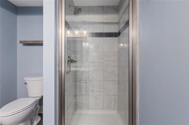 8917 Lambert Drive, Lee's Summit, MO 64064