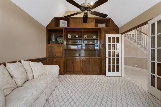 8917 Lambert Drive, Lee's Summit, MO 64064