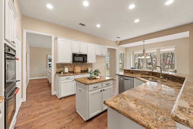 5908 Forest River Drive, Fort Worth, TX 76112