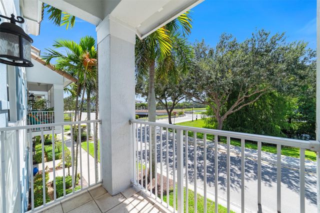 1323 Via De Pepi, Boynton Beach, FL 33426