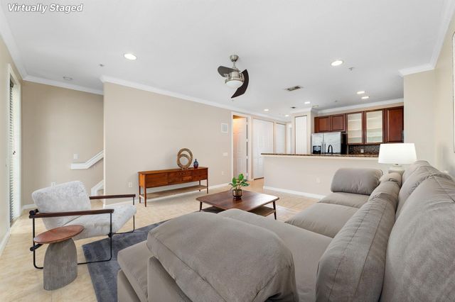 1323 Via De Pepi, Boynton Beach, FL 33426