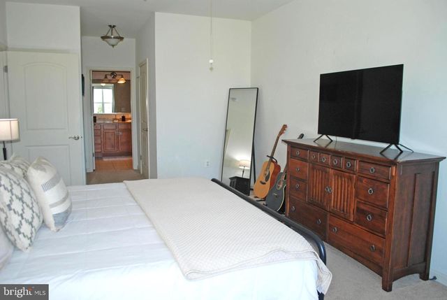 6204 LYDIA HOLLOW DR, Glen Mills, PA 19342