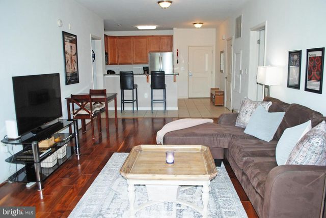 6204 LYDIA HOLLOW DR, Glen Mills, PA 19342