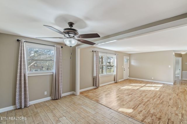 914 E Beaver Creek Drive, Knoxville, TN 37918